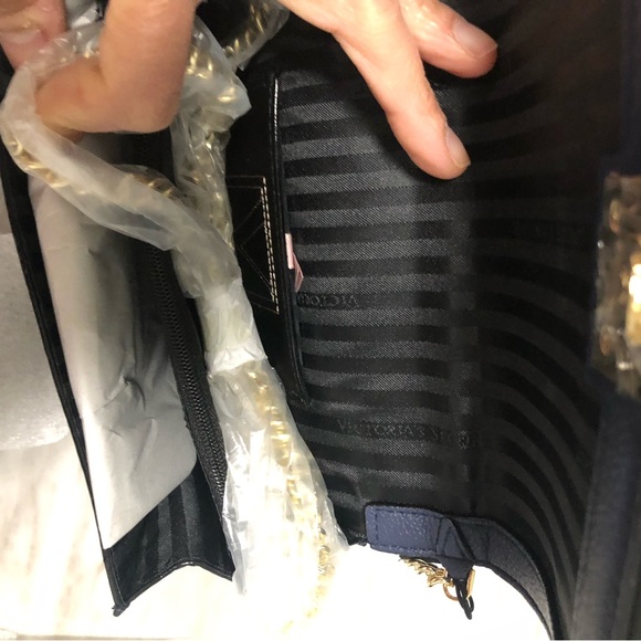 Victoria’s Secret purse. Can be used as a cross body or shoulder - Picture 3 of 5